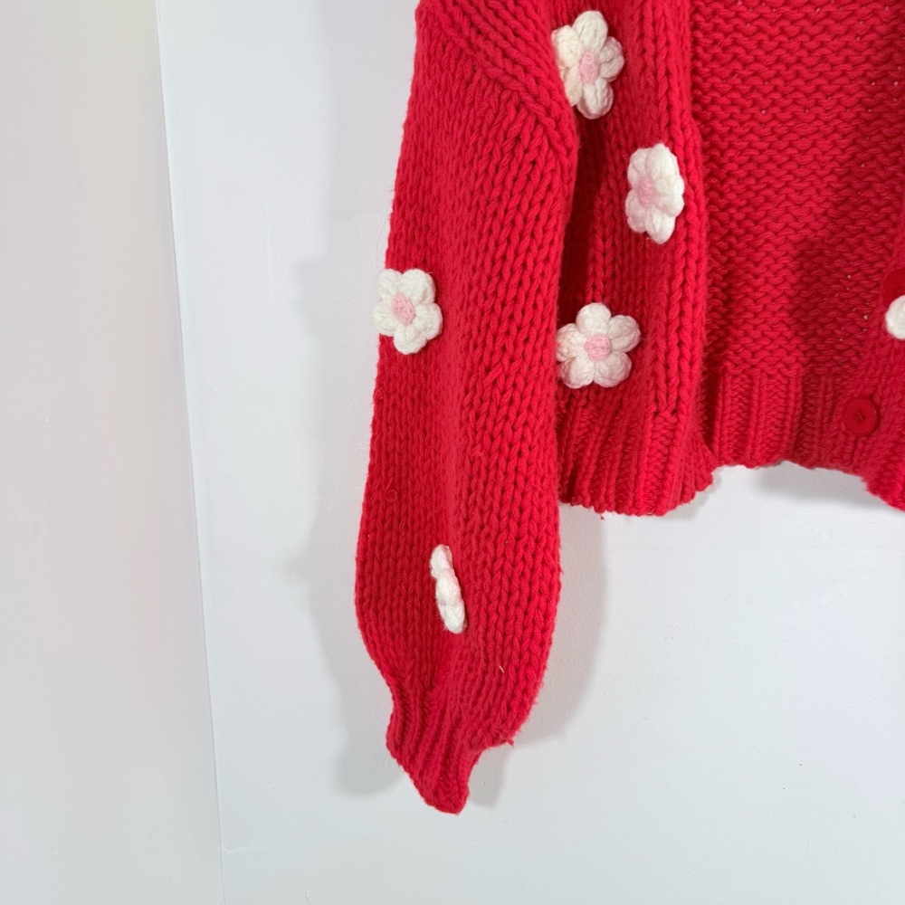 Anthropologie Luna Ivy Red White 3D Flowers Chunky Knit Sweater Cardigan Small - Picture 3 of 9